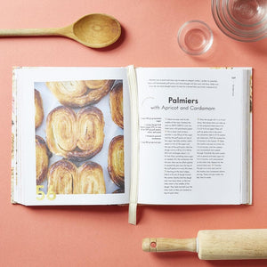 100 Cookies: The Baking Book for Every Kitchen interior